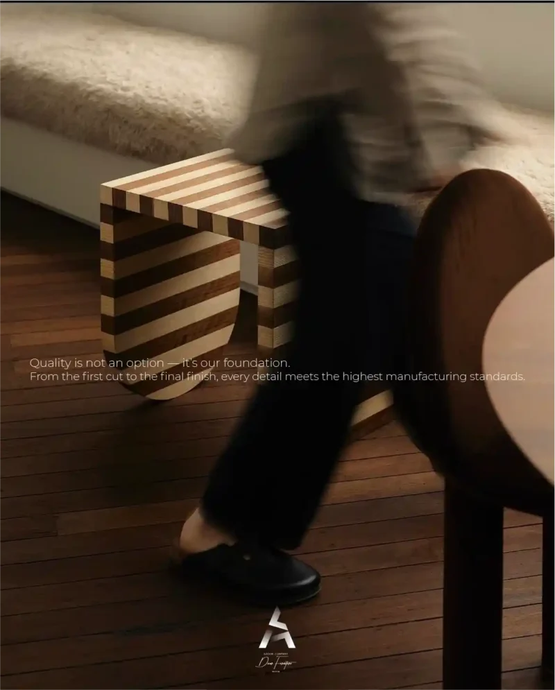 تصميم وتنفيذ كرسي خشبي مخصص لبراند Azoum يبرز مهارة الحرفية اليدوية والتصميم العصري. Custom luxury wooden chair design for Azoum brand blending hand craftsmanship with modern aesthetics.